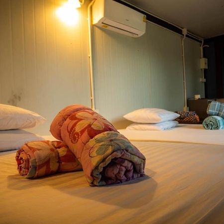 Beach Box Resort At Rimlay Rayong Buitenkant foto