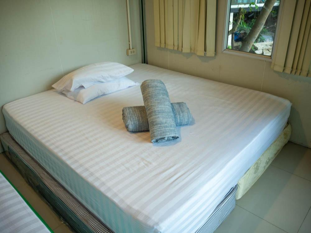 Beach Box Resort At Rimlay Rayong Buitenkant foto