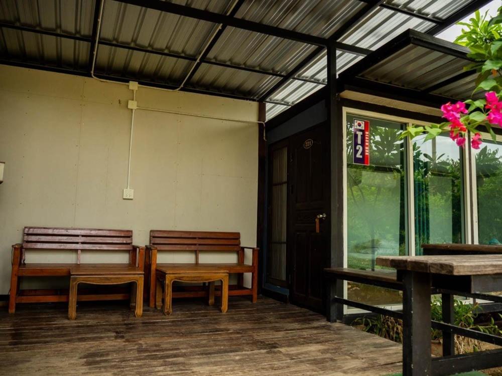Beach Box Resort At Rimlay Rayong Buitenkant foto