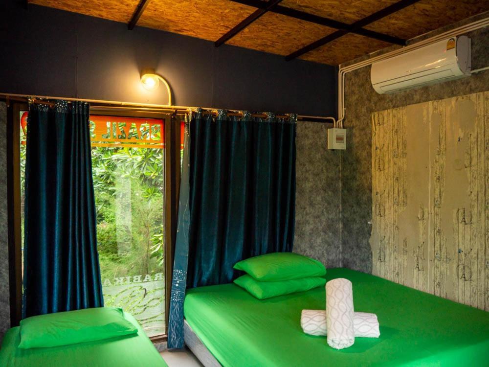 Beach Box Resort At Rimlay Rayong Buitenkant foto