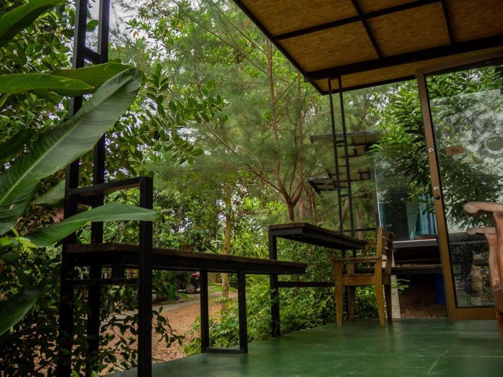 Beach Box Resort At Rimlay Rayong Buitenkant foto