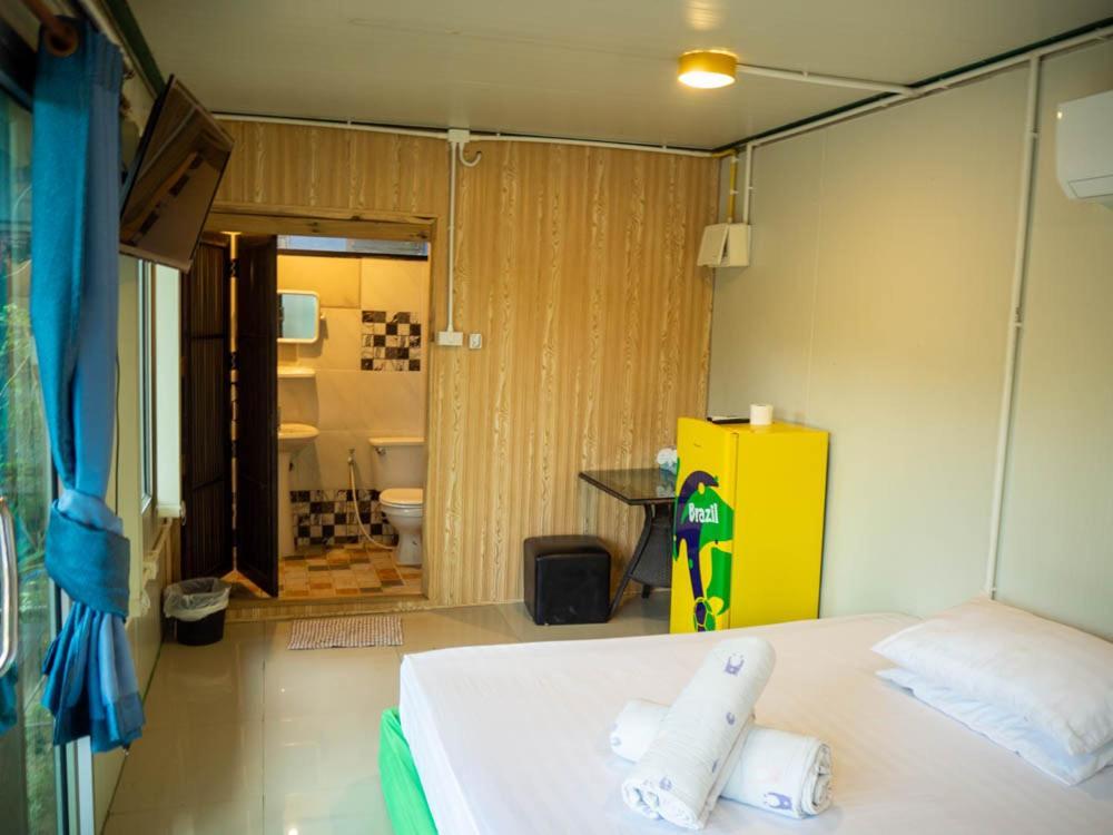 Beach Box Resort At Rimlay Rayong Buitenkant foto