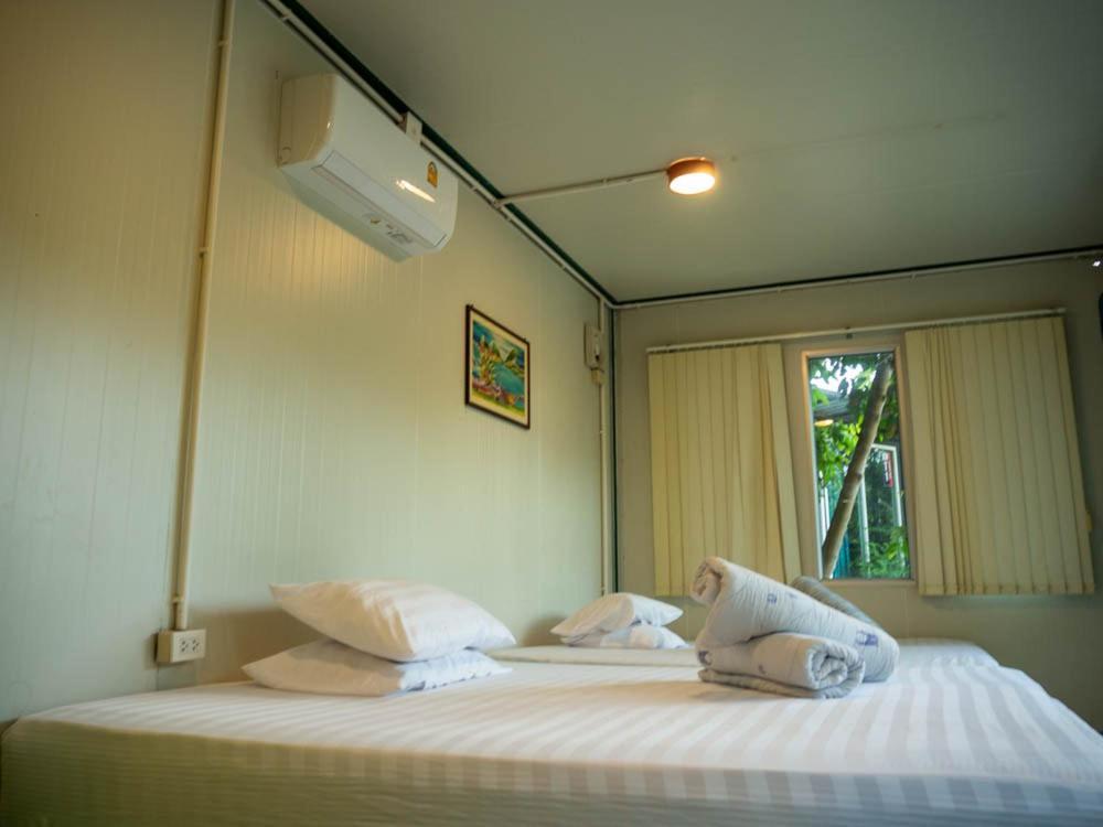 Beach Box Resort At Rimlay Rayong Buitenkant foto