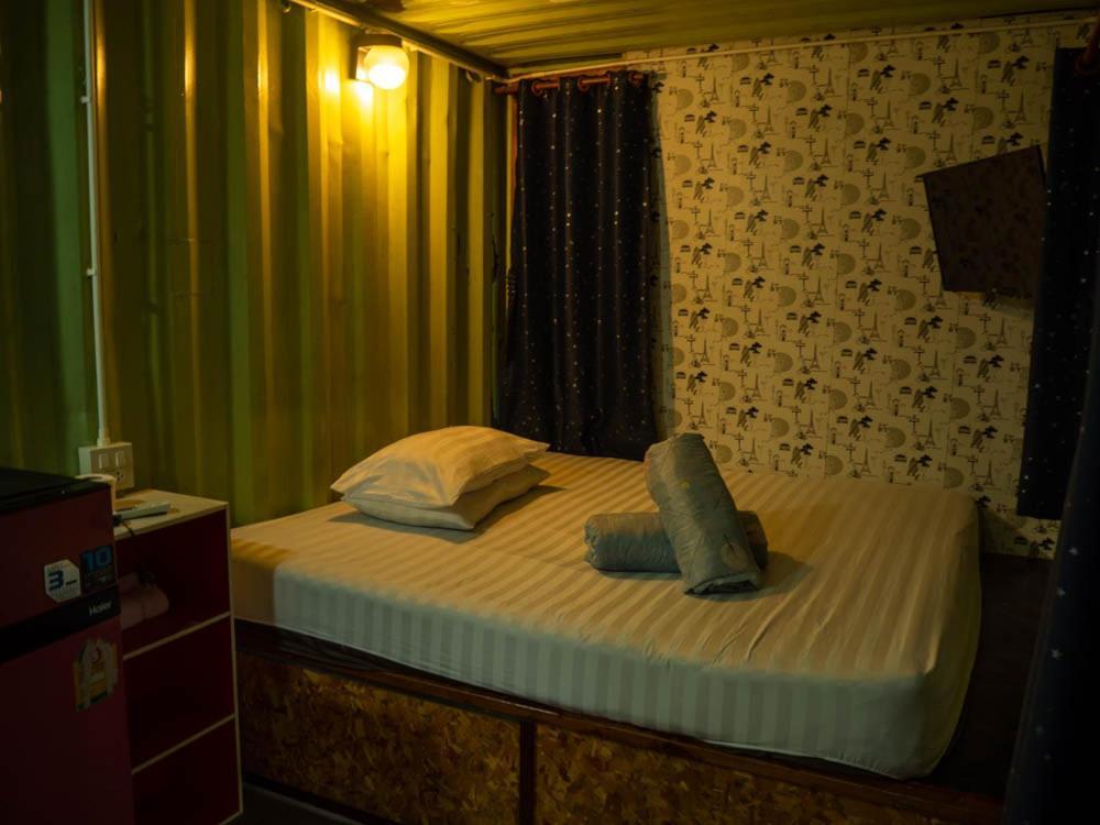 Beach Box Resort At Rimlay Rayong Buitenkant foto