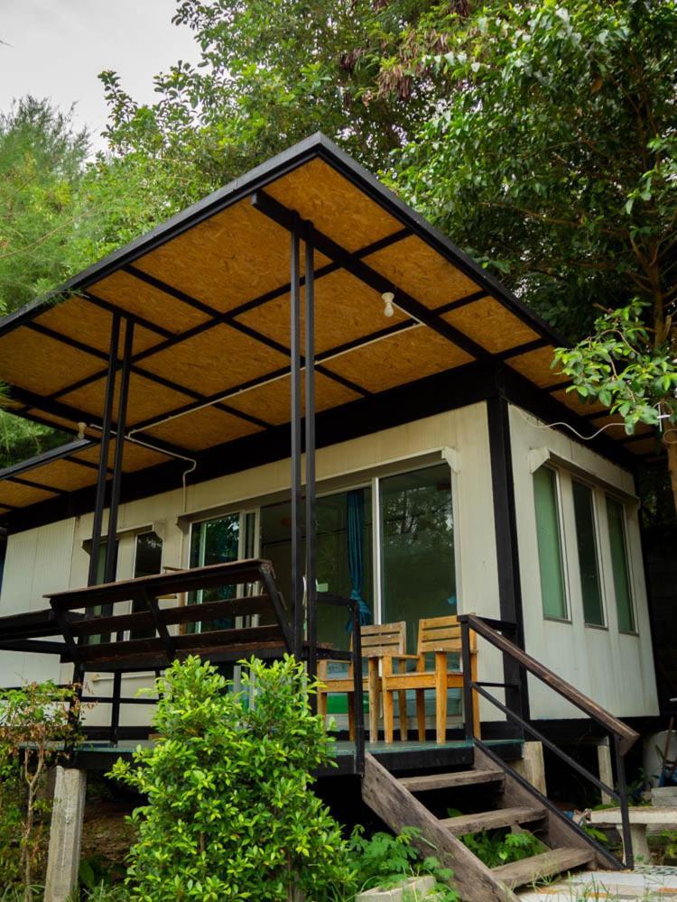 Beach Box Resort At Rimlay Rayong Buitenkant foto